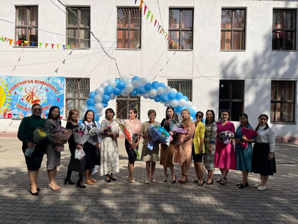 № 37 ЖББМ КММ мектебінің педколлективі. Педколлектив школы КГУ ОШ №37.